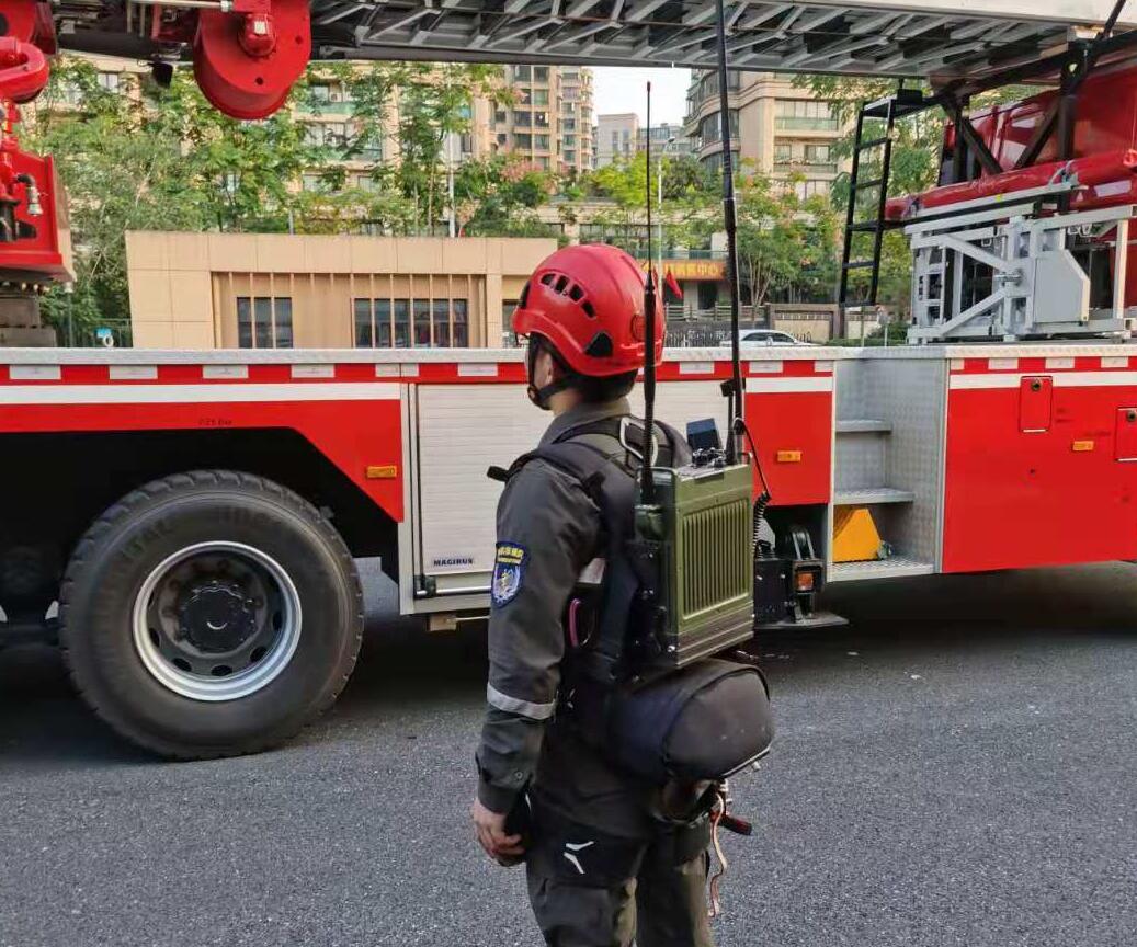 巴以沖突，以色列司令部要求公眾攜帶對(duì)講機(jī)入防空洞！